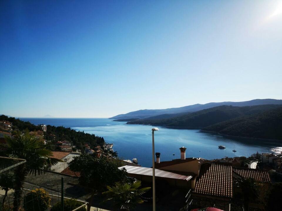 Luxury 1 Bedroom Apartment In Rabac Exterior foto