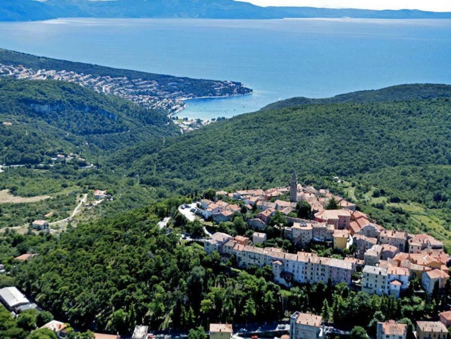 Luxury 1 Bedroom Apartment In Rabac Exterior foto
