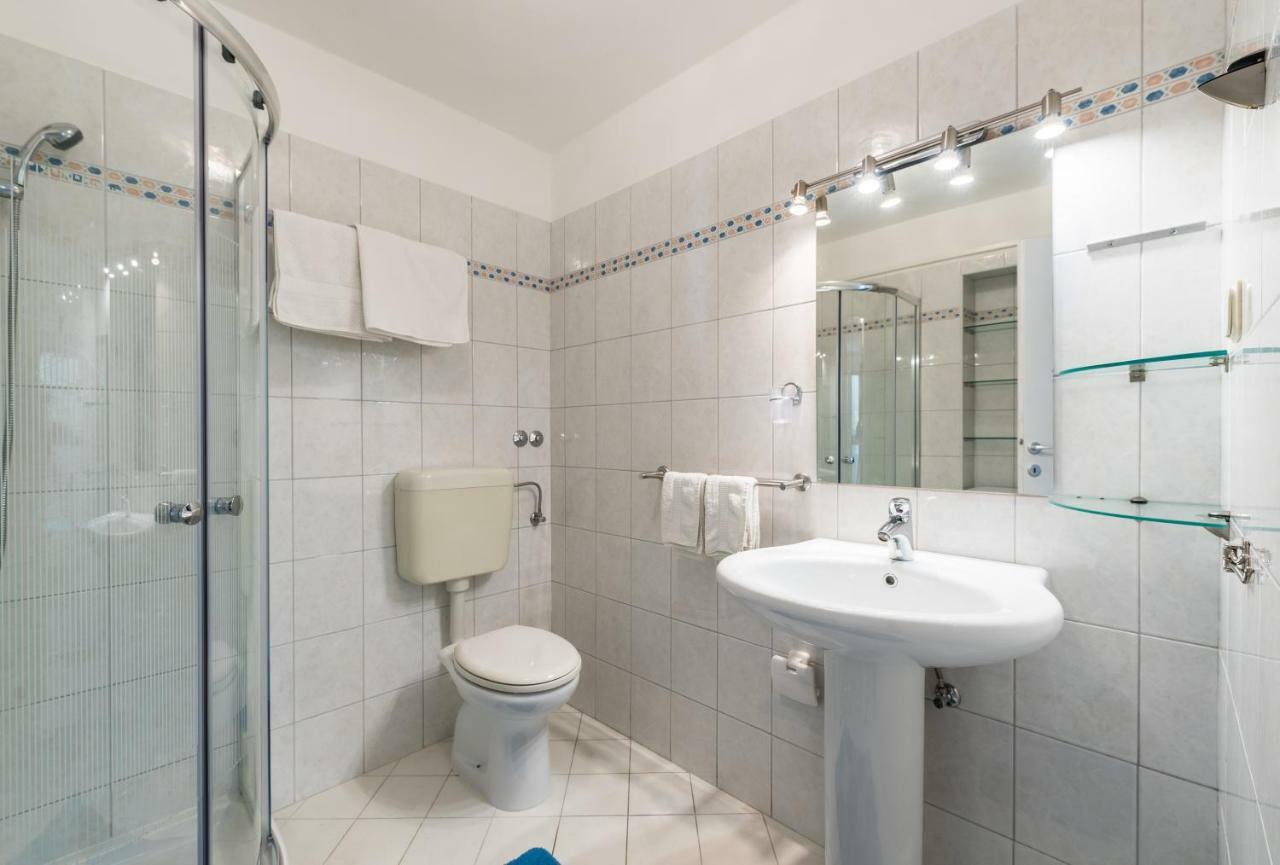 Luxury 1 Bedroom Apartment In Rabac Exterior foto