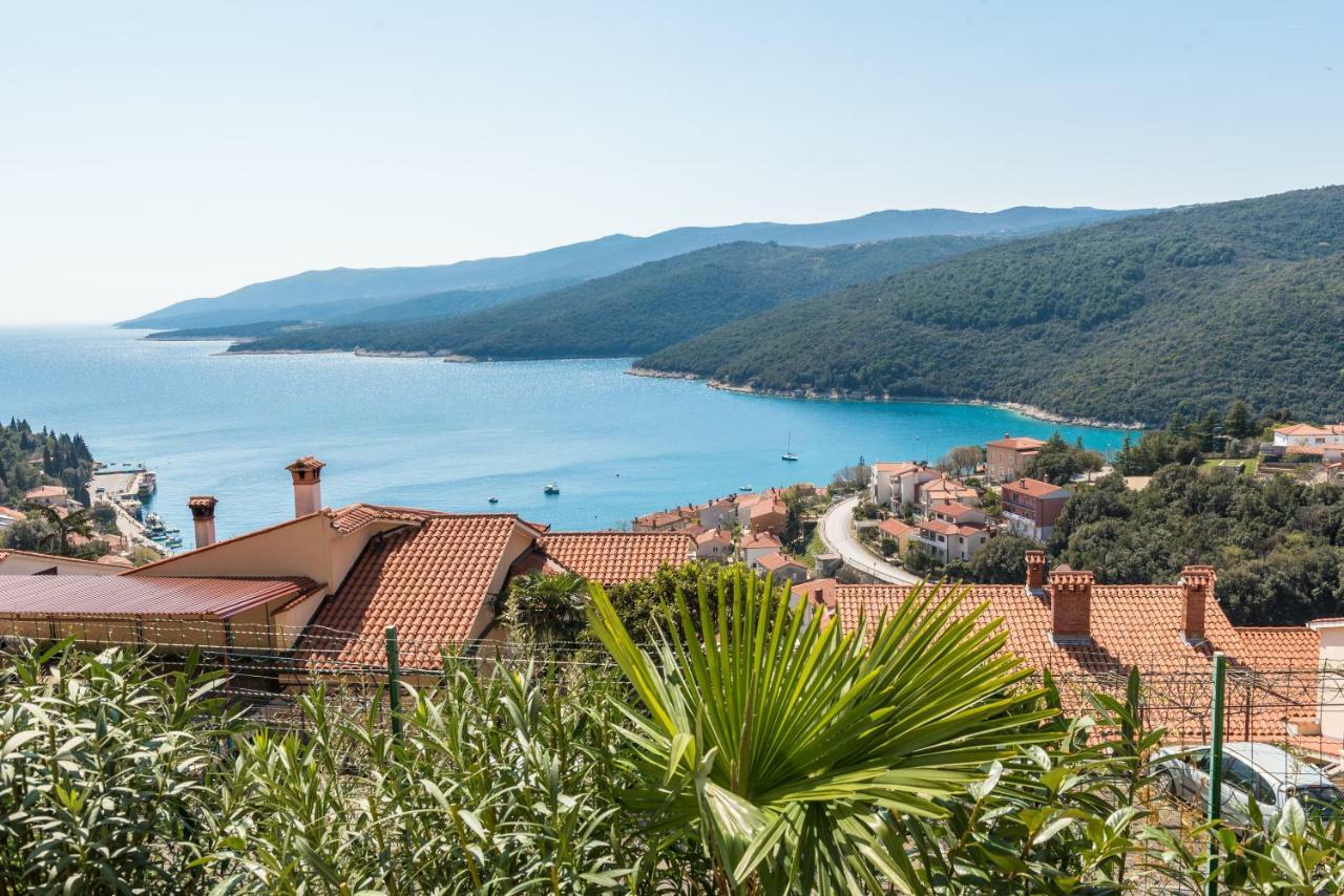 Luxury 1 Bedroom Apartment In Rabac Exterior foto